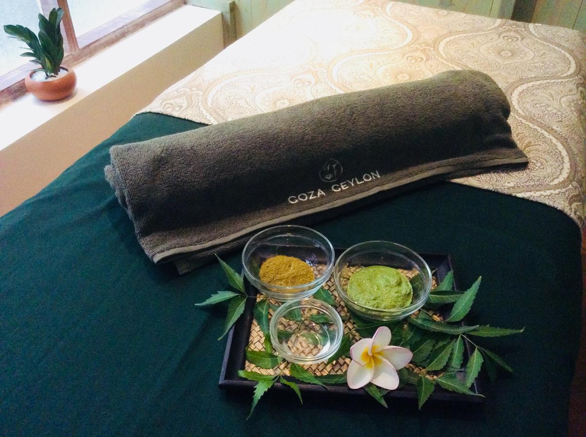 Coza Ceylon Hotel Dehiwala-Mount Lavinia Екстериор снимка