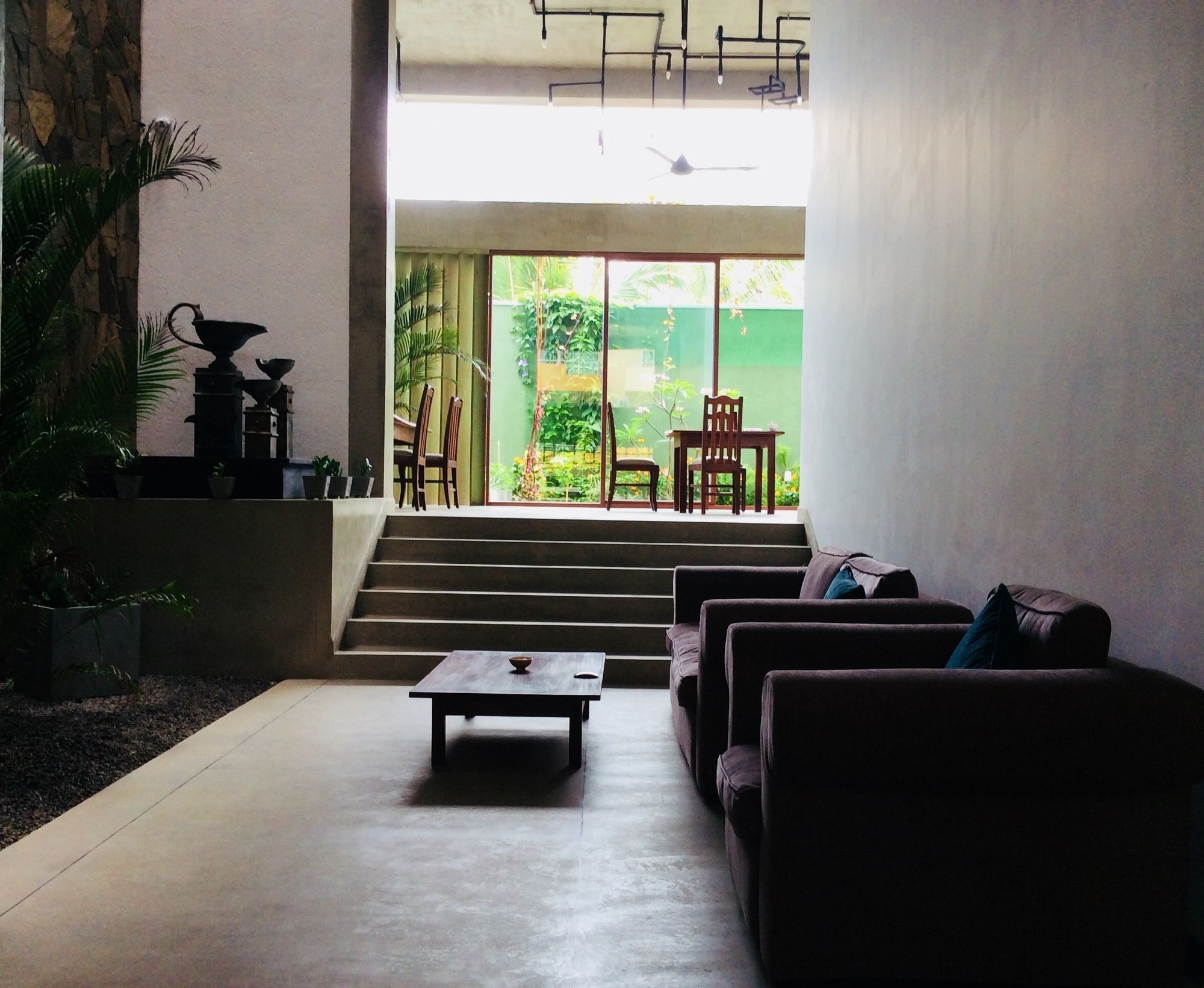 Coza Ceylon Hotel Dehiwala-Mount Lavinia Екстериор снимка